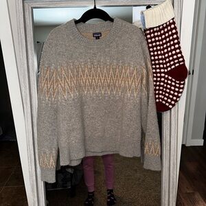 Patagonia Women's Recycled Wool Crewneck Sweater Sea Song: Salt Grey SEGY